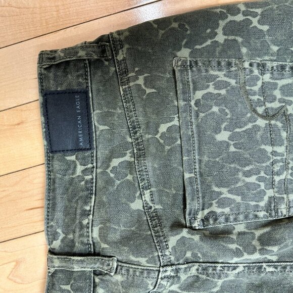 AMERICAN EAGLE Denim Stretch OliveGreen Camo Animal Print Mini Jean Skirt Size 2 - Picture 5 of 8